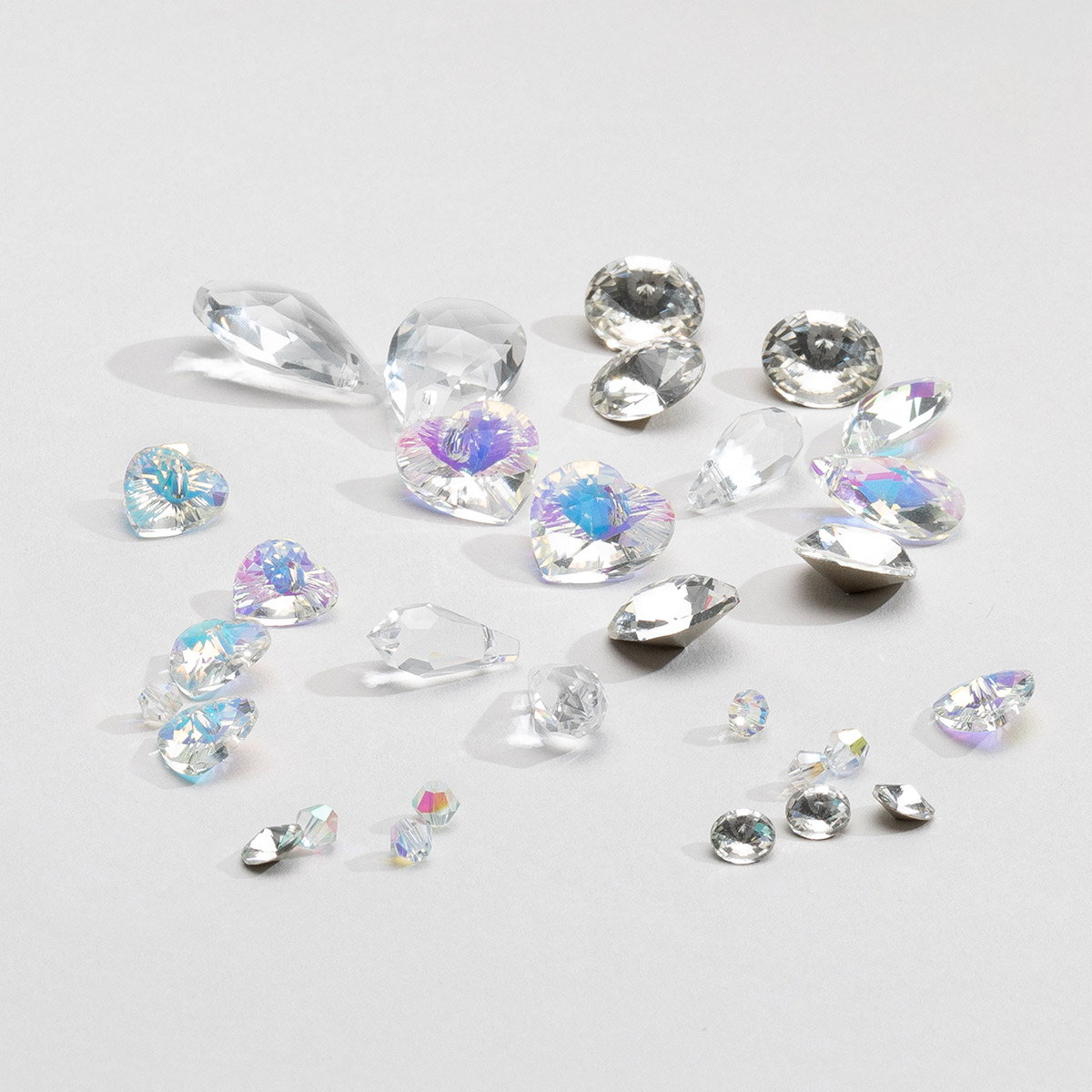 GAVBARI jewelry crystals in the form of pendants